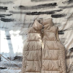 I am selling this cute vest!